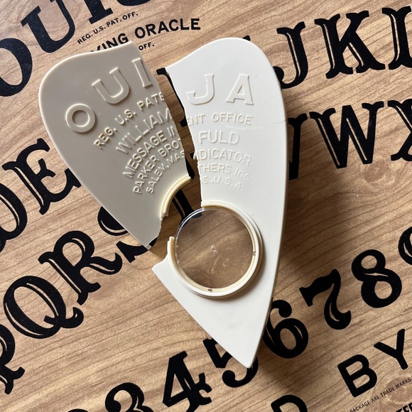Vintage 70s Ouija Board - Parker Brothers Game - Picture 8 of 8